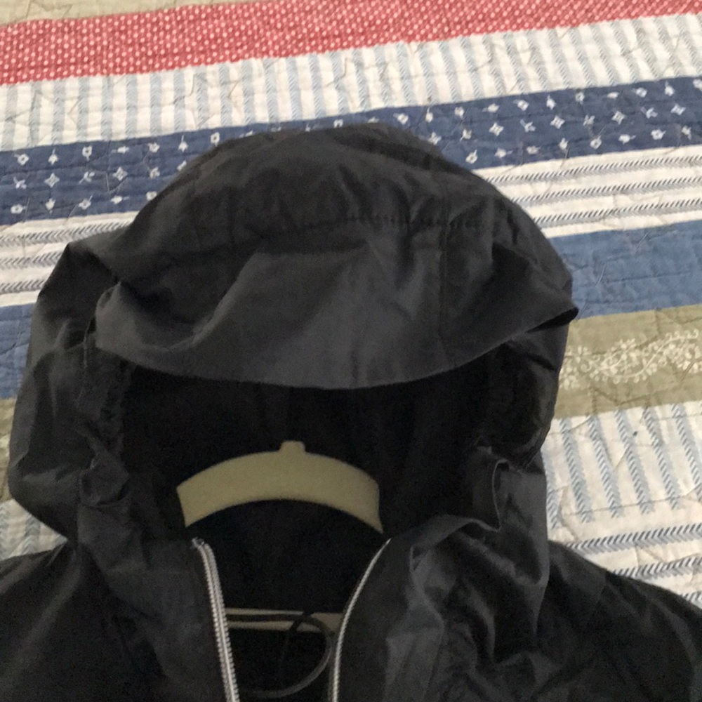 Colombia woman’s raincoat - Picture 6 of 7